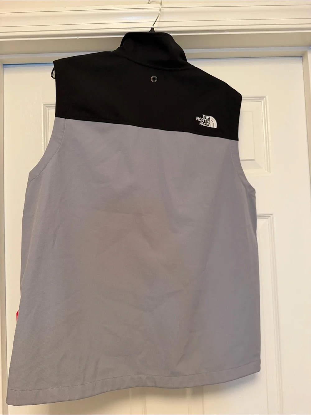 The North Face Men’s Black and Gray Softshell Vest
